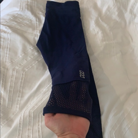 Lorna Jane mesh crop leggings - Picture 2 of 4